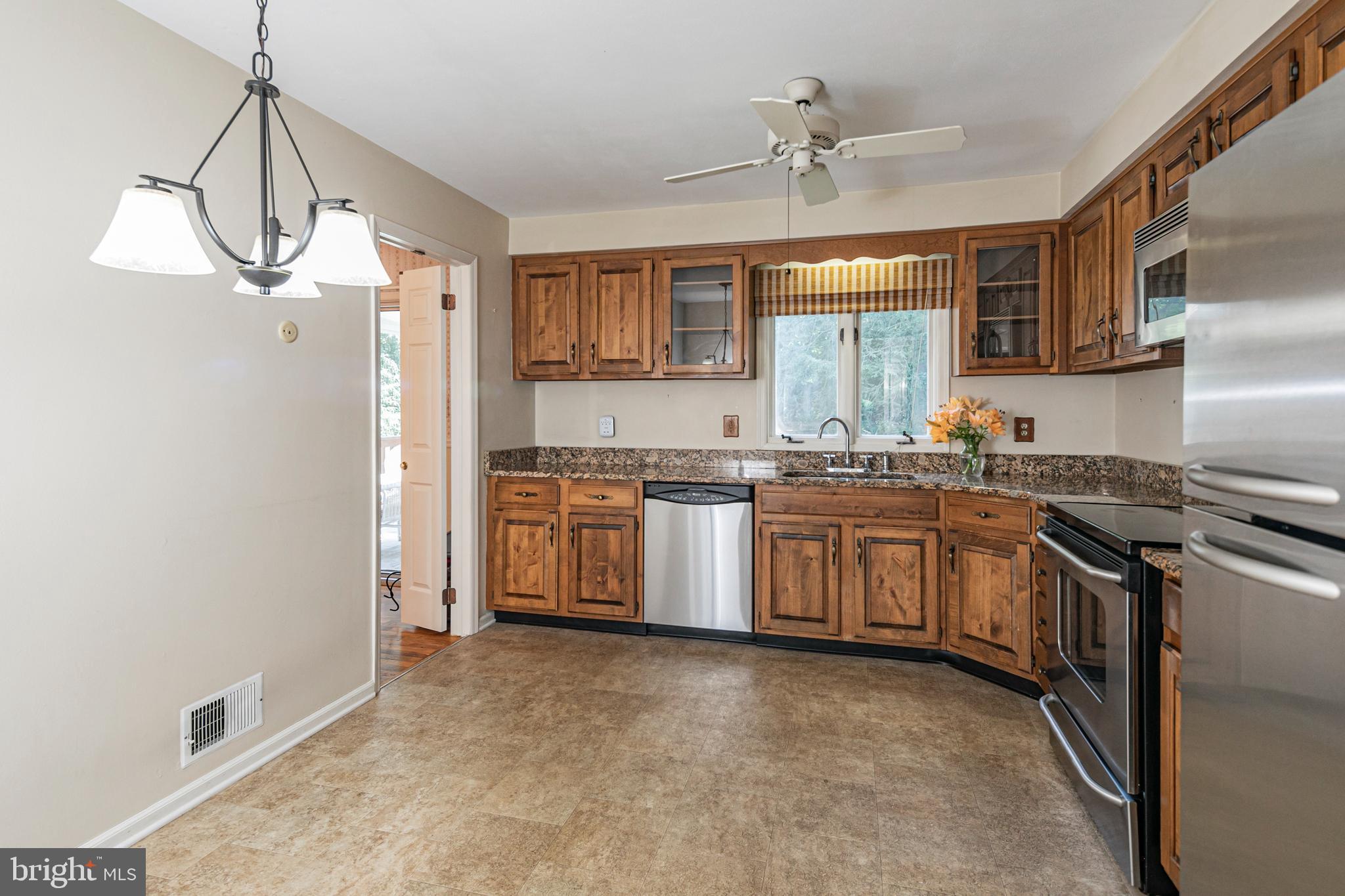 1018 Upper River Road Ewing, NJ 08628 - Photo 8 of 31 Kitchen