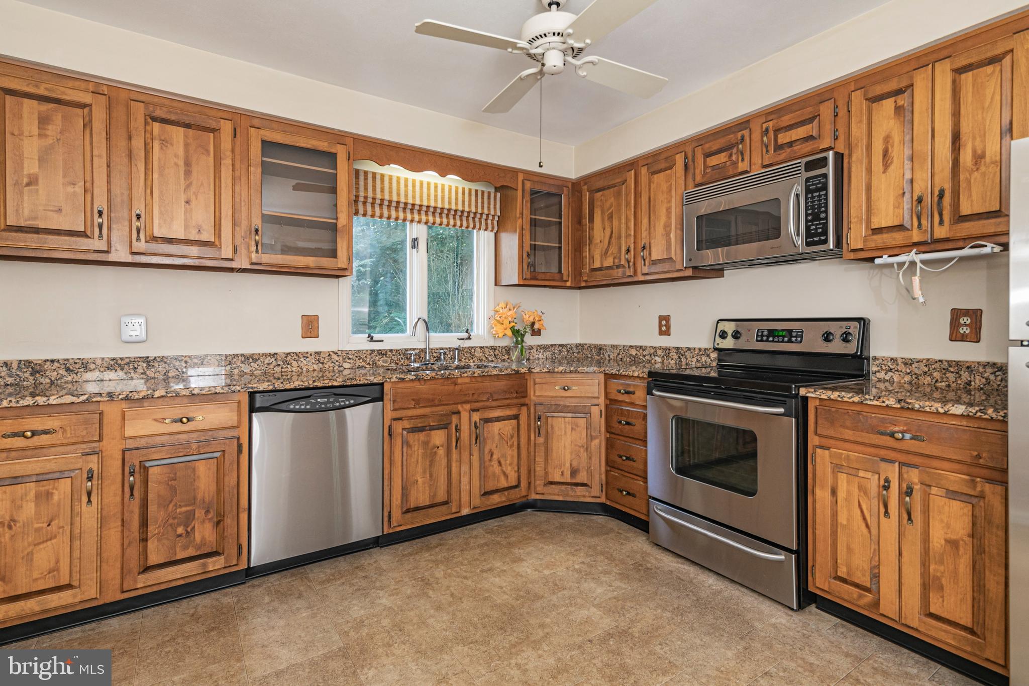 1018 Upper River Road Ewing, NJ 08628 - Photo 9 of 31 Kitchen