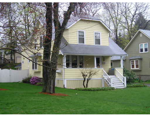 38 Maple Road Melrose, MA 02176 - Photo 1 of 10 Gallery Image 1