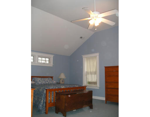 38 Maple Road Melrose, MA 02176 - Photo 6 of 10 Gallery Image 6