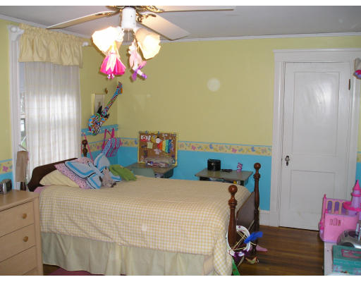 38 Maple Road Melrose, MA 02176 - Photo 8 of 10 Gallery Image 8