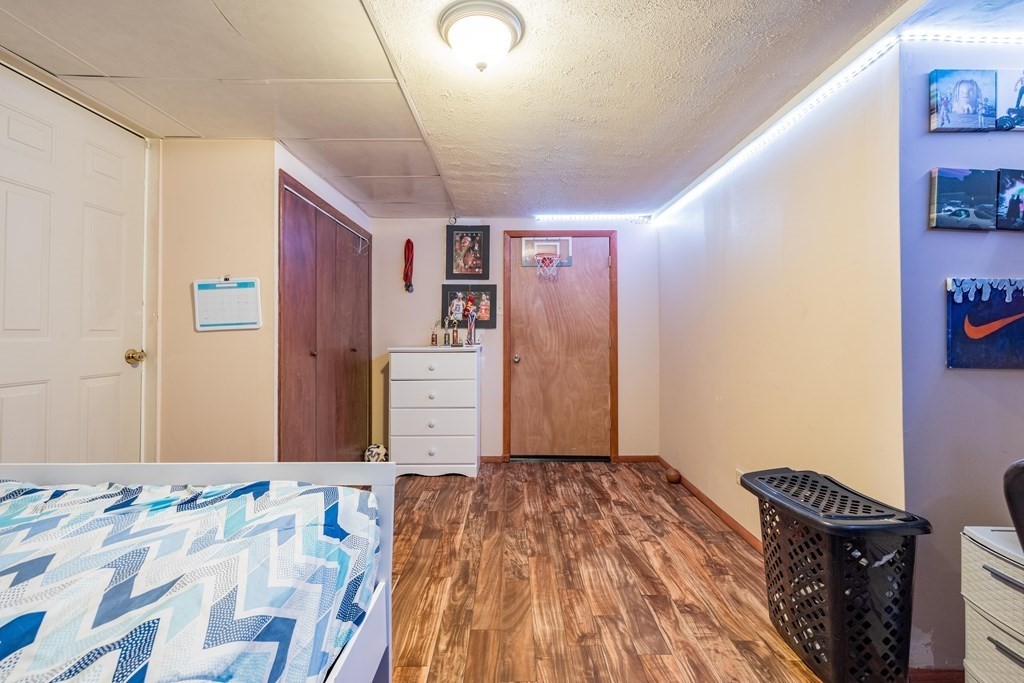 5 Dell Place Springfield, MA 01118 - Photo 29 of 35