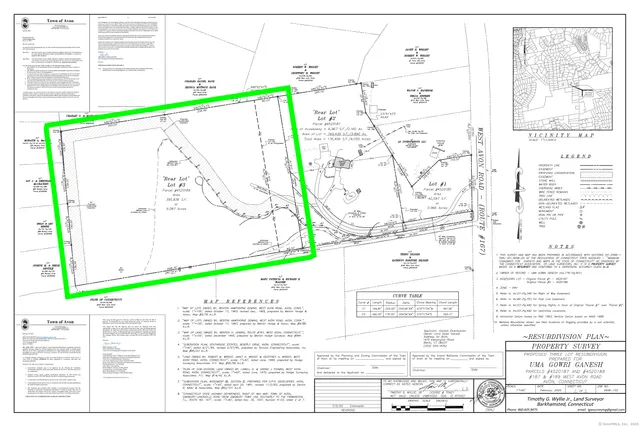 a black and white photo of a picture