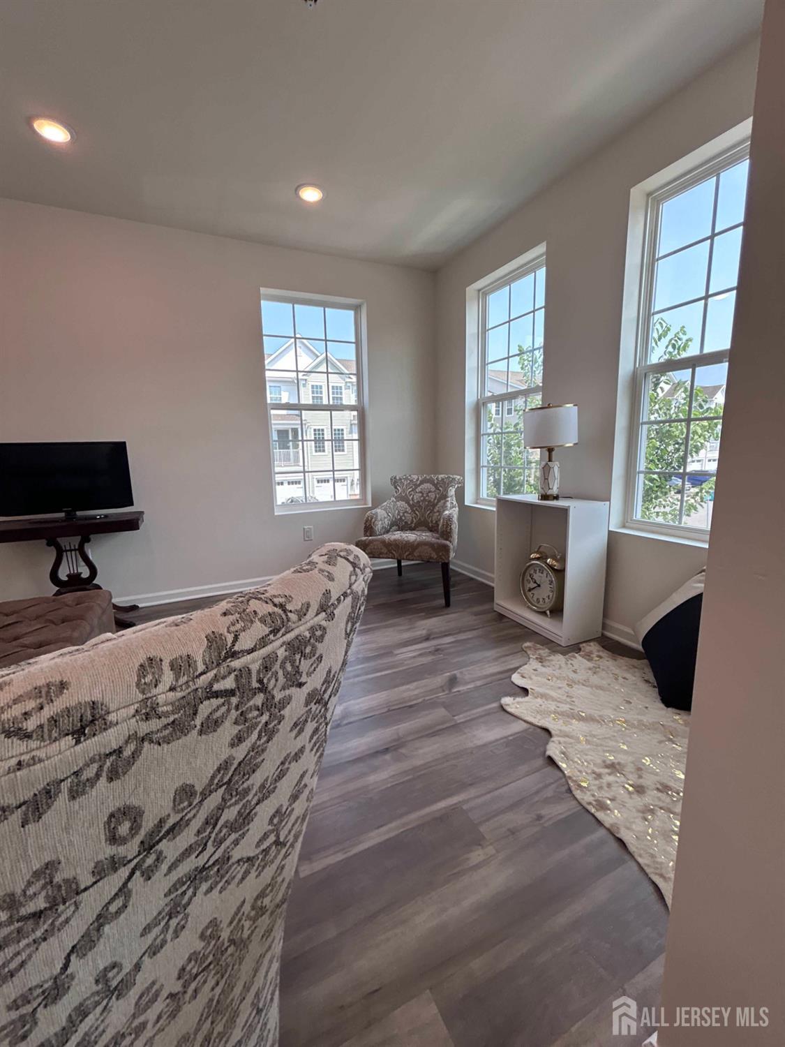 735 Station Road Dunellen, NJ 08812 - Photo 6 of 38 Gallery Image 6