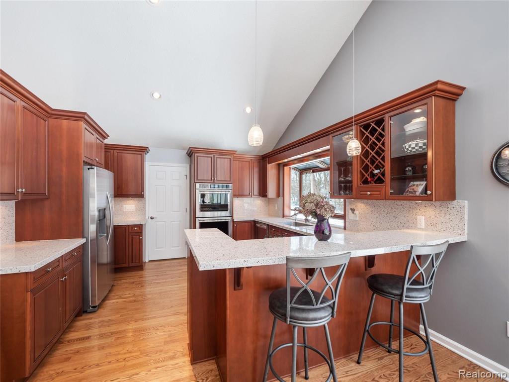 21311 Metroview Road Farmington Hills, MI 48335 - Photo 11 of 78