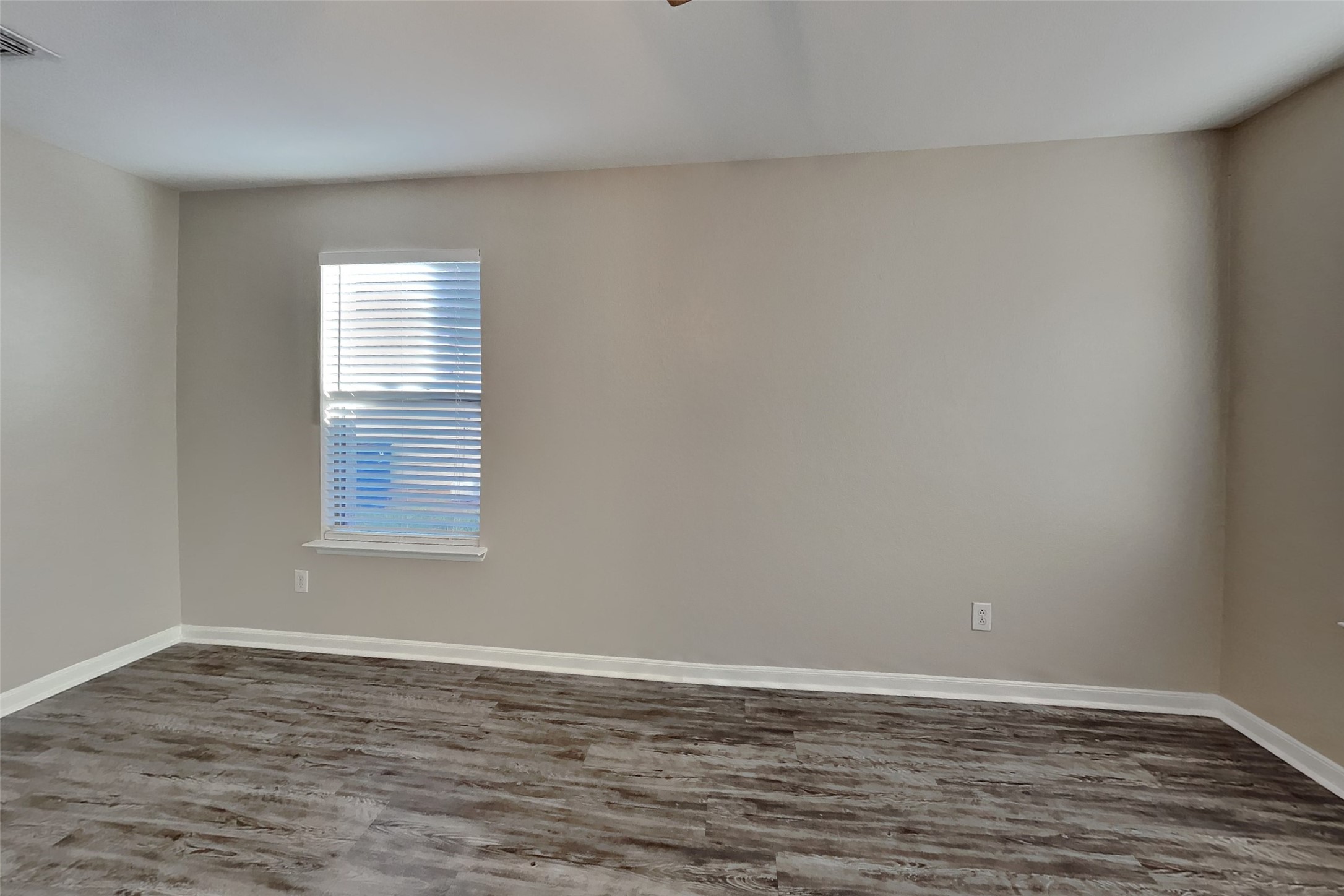6323 Bright Bloom Lane Spring, TX 77379 - Photo 4 of 22 Gallery Image 4