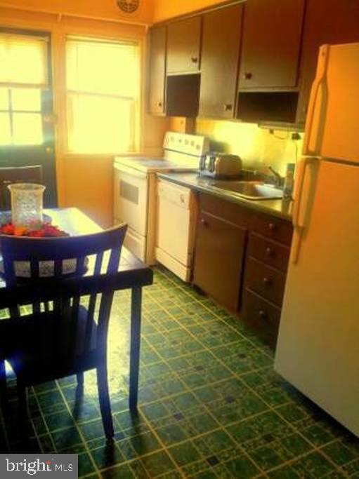 1663 Ralworth Road Baltimore, MD 21218 - Photo 3 of 12 Kitchen