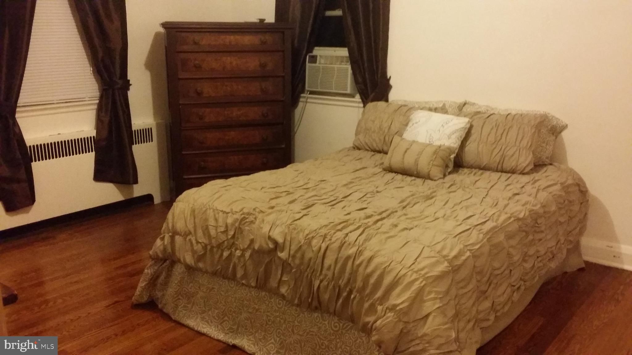1663 Ralworth Road Baltimore, MD 21218 - Photo 4 of 12 Bedroom 1- Main