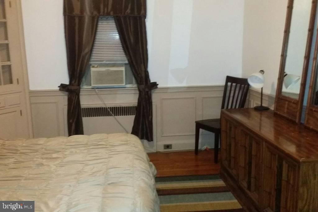 1663 Ralworth Road Baltimore, MD 21218 - Photo 5 of 12 Bedroom 2- Upper