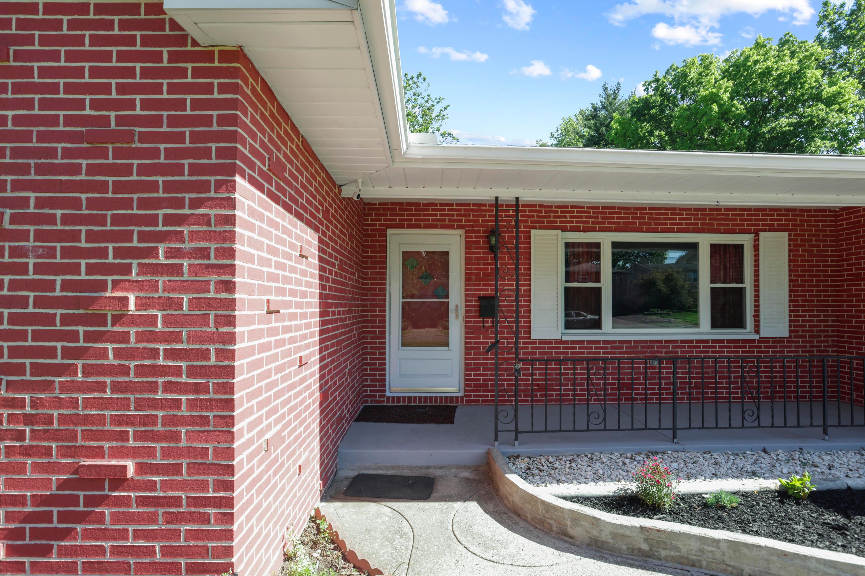 1678 Norma Road Columbus, OH 43229 - Photo 51 of 56 GR7A6748