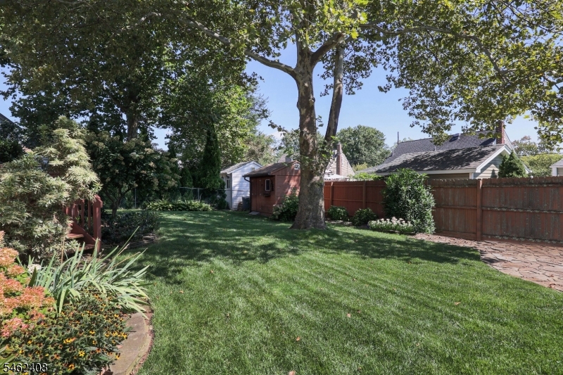 525 Princeton Road Linden, NJ 07036 - Photo 32 of 36 Gallery Image 32