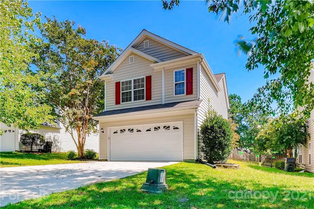 3115 Tanzanite Circle Fort Mill, SC 29708 - Photo 2 of 33 a view of a house with a yard