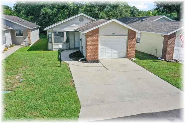 $194,900 | 3911 Northeast 22nd Lane, Ocala, FL 34470