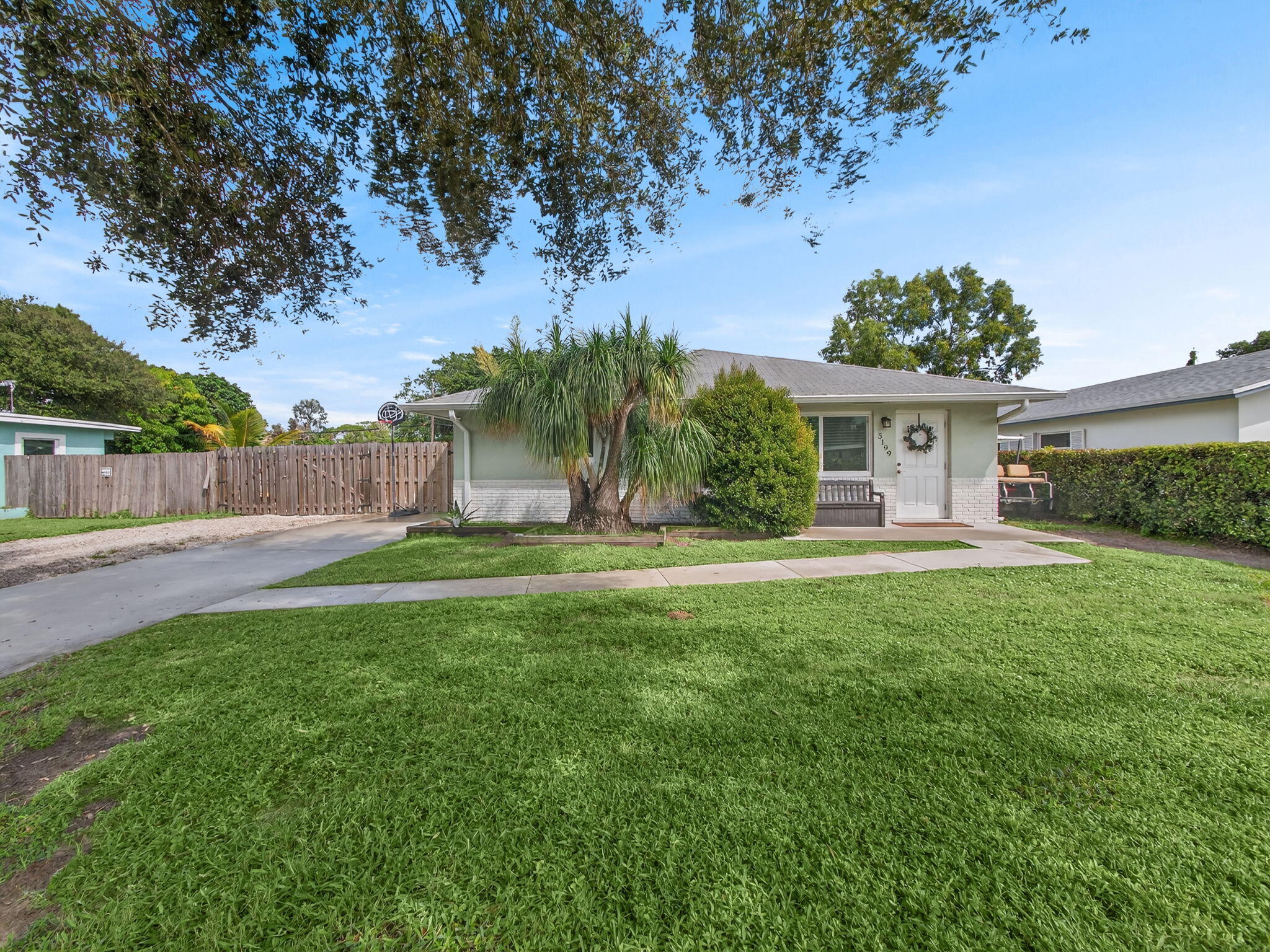 5199 Madison Road Delray Beach, FL 33484 - Photo 4 of 31 3-web-or-mls-008