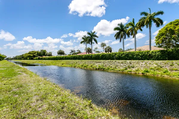 $3,300 | 10711 Palm Leaf Drive, Unit B, Boynton Beach, FL 33437