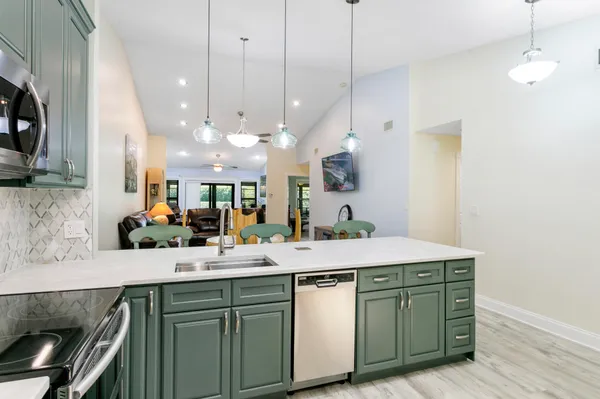 $3,300 | 10711 Palm Leaf Drive, Unit B, Boynton Beach, FL 33437