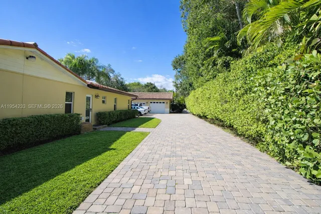 $2,364,000 | 15144 Southwest 72nd Court, Palmetto Bay, FL 33158