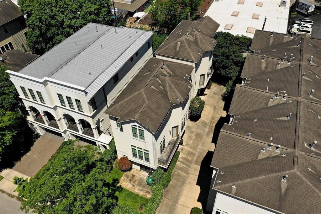 2406 Wroxton Road Houston, TX 77005 - Photo 4 of 28 Gallery Image 4