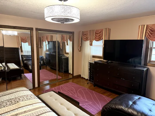 $799,000 | 2454 Oakwood Drive, Hillsdale, MI 49242