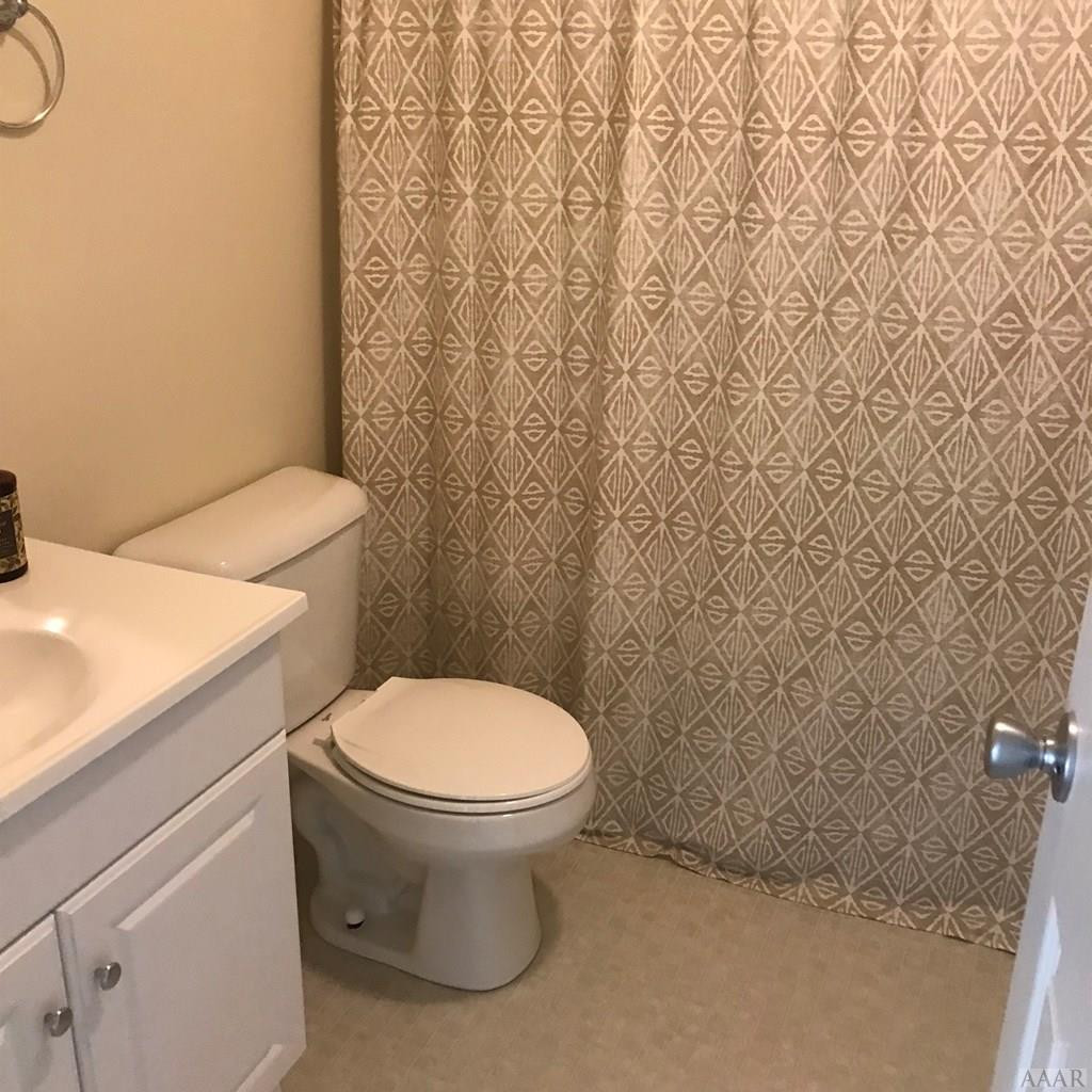 163 Guinea Road Moyock, NC 27958 - Photo 18 of 18 Upstairs Bathroom