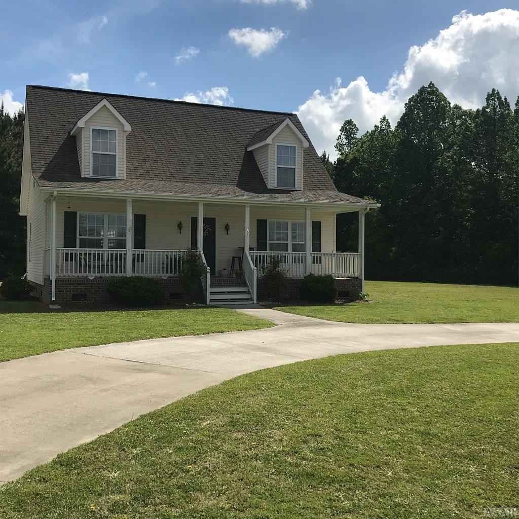 163 Guinea Road Moyock, NC 27958 - Photo 2 of 18 Front with Circular Driveway