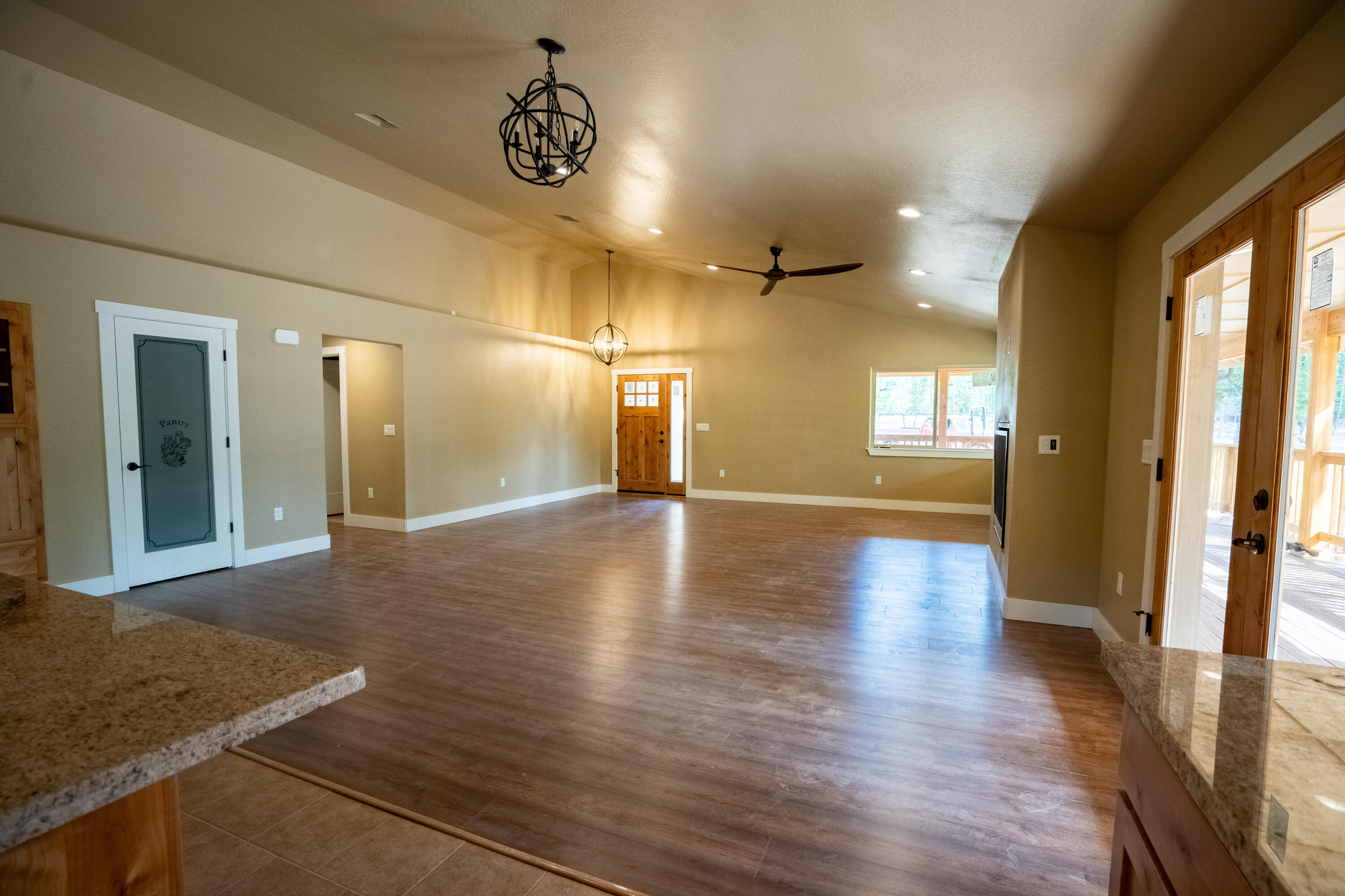 1354 Ellison Loop Merlin, OR 97532 - Photo 14 of 25 DSC02205-HDR