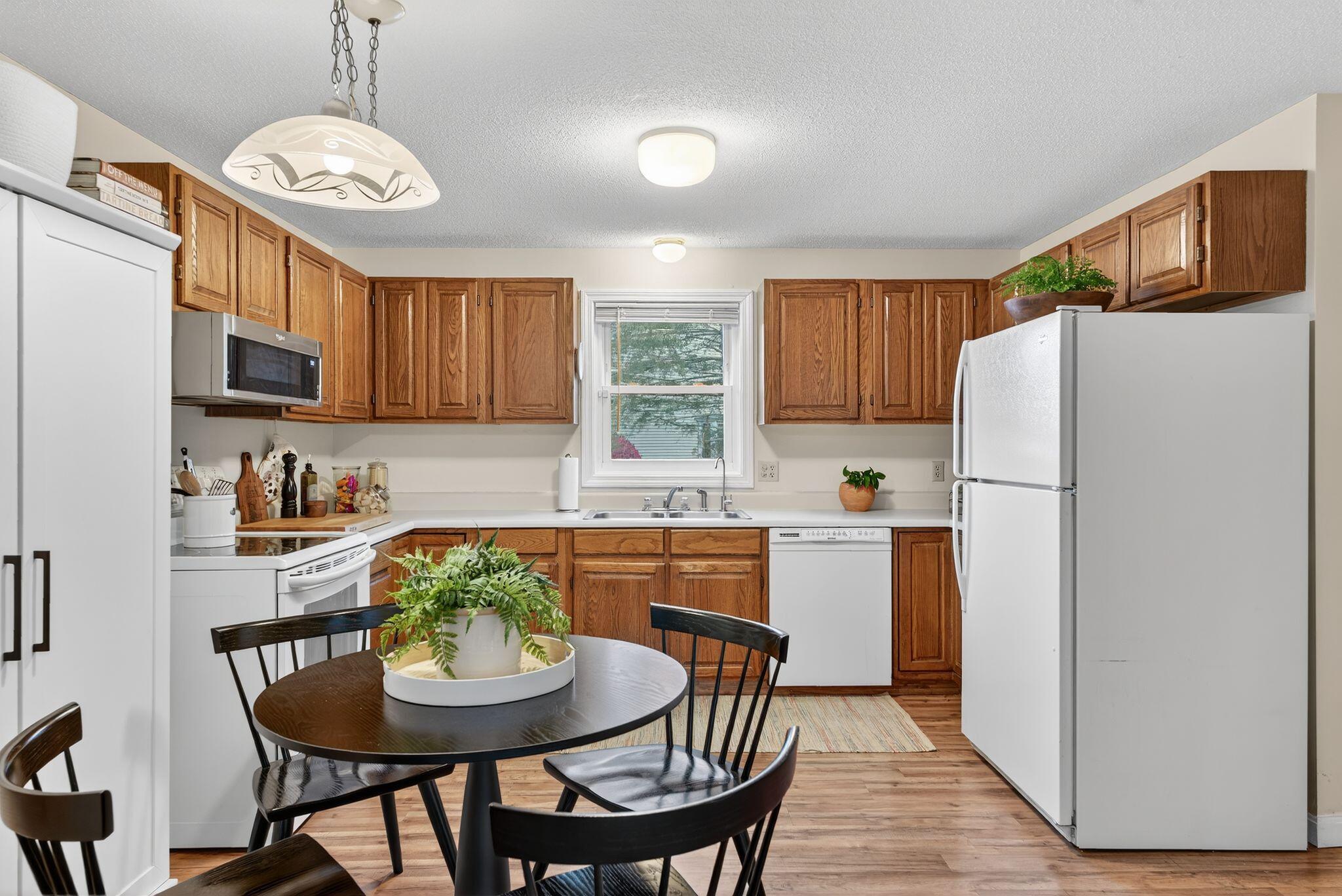 2 Wellstone Drive, Unit 2 Portland, ME 04103 - Photo 9 of 44 29_DSC07363