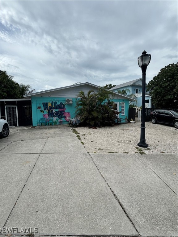 a street sign on the side of a road