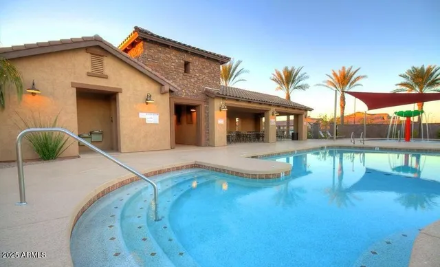 a view of a tennis court