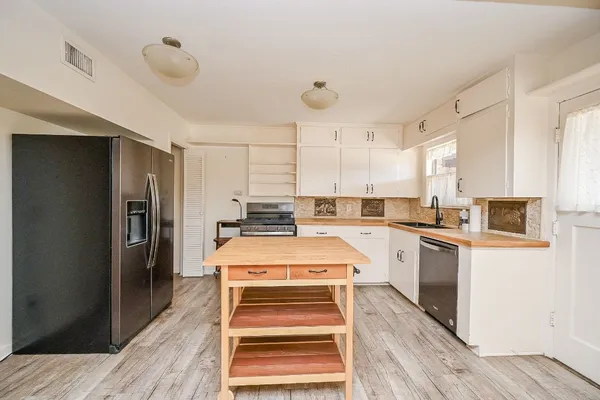 $2,150 | 2821 Eastgrove Lane, Houston, TX 77027