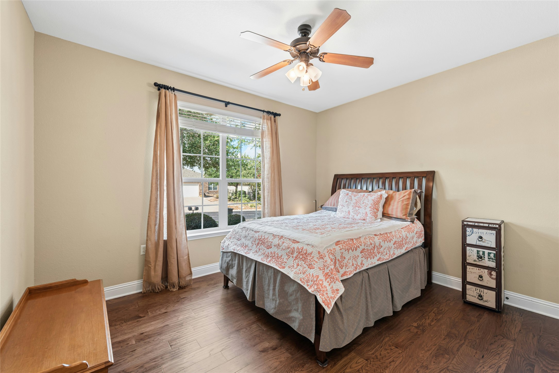 102 Trinity Lane Georgetown, TX 78633 - Photo 23 of 40 Guest Bedroom