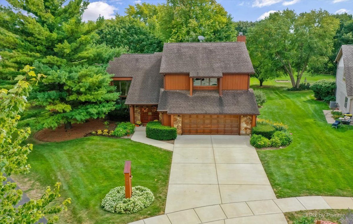 245 Perth Road Cary, IL 60013 - Photo 5 of 61 a aerial view of a house with garden
