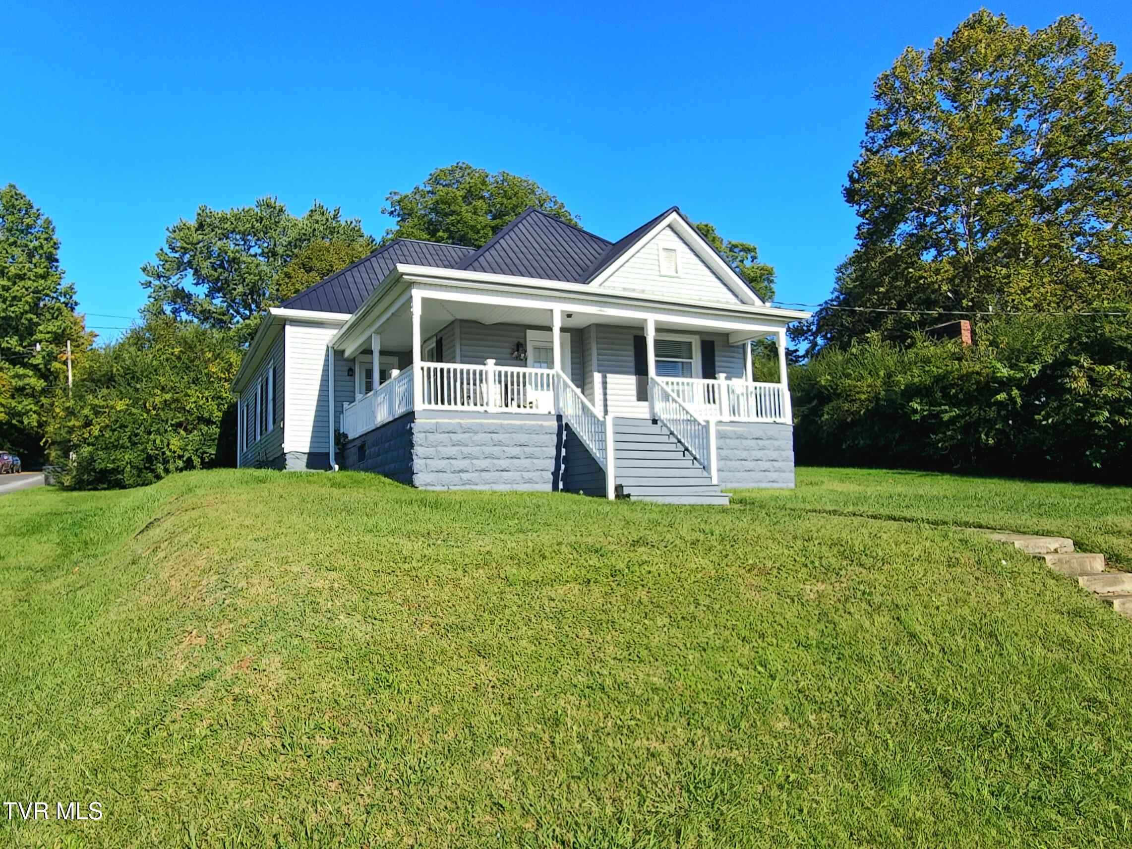 1001 Virginia Avenue, Unit 2 Bristol, TN 37620 - Photo 1 of 15 20251001_165642(1)