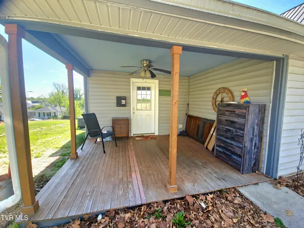 $1,450 | 1001 Virginia Avenue, Unit 2, Bristol, TN 37620