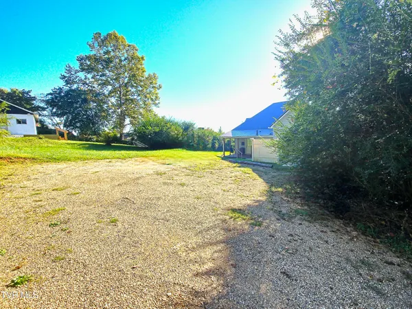 $1,450 | 1001 Virginia Avenue, Unit 2, Bristol, TN 37620