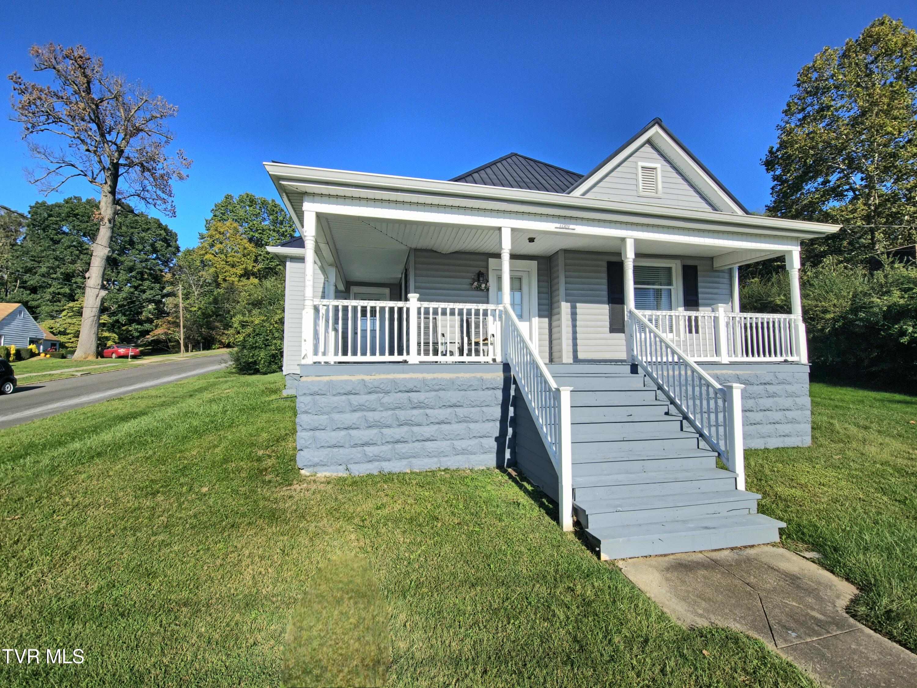 1001 Virginia Avenue, Unit 2 Bristol, TN 37620 - Photo 2 of 15 20251001_165922(2)