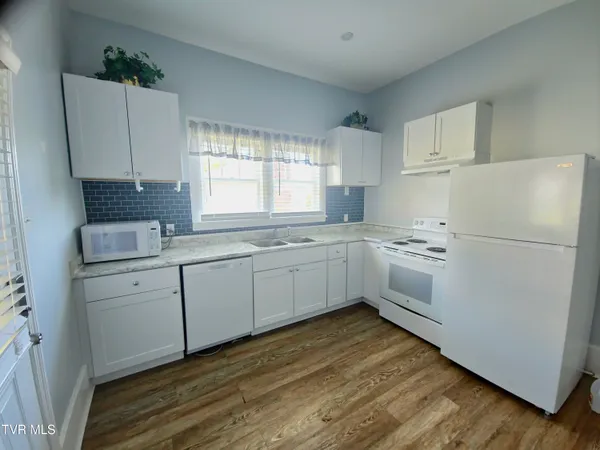 $1,450 | 1001 Virginia Avenue, Unit 2, Bristol, TN 37620