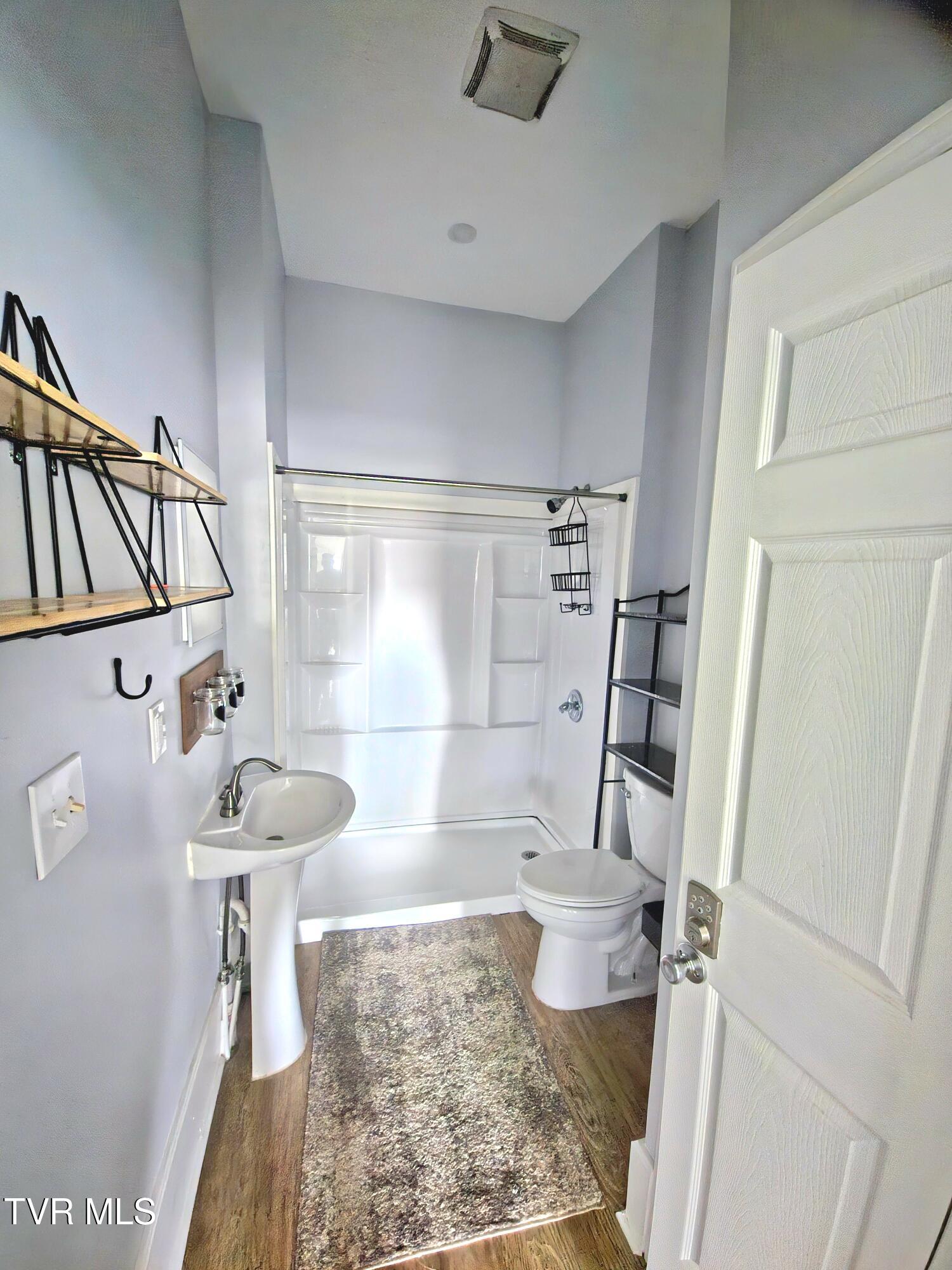 1001 Virginia Avenue, Unit 2 Bristol, TN 37620 - Photo 10 of 15 20260415_163101