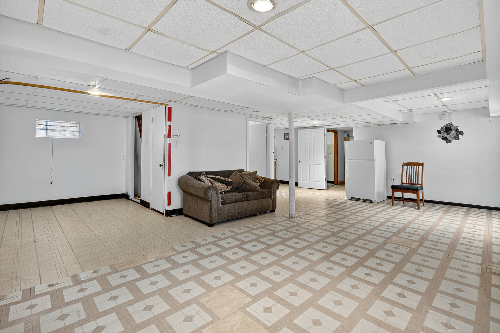 7346 57th Place Summit, IL 60501 - Photo 14 of 29 a view of a livingroom with a couch and furniture