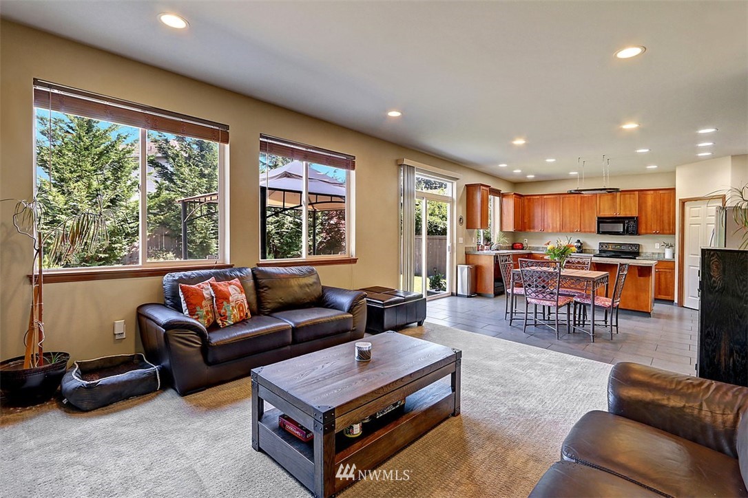 272 Nile Avenue Northeast Renton, WA 98059 - Photo 11 of 25 Gallery Image 11