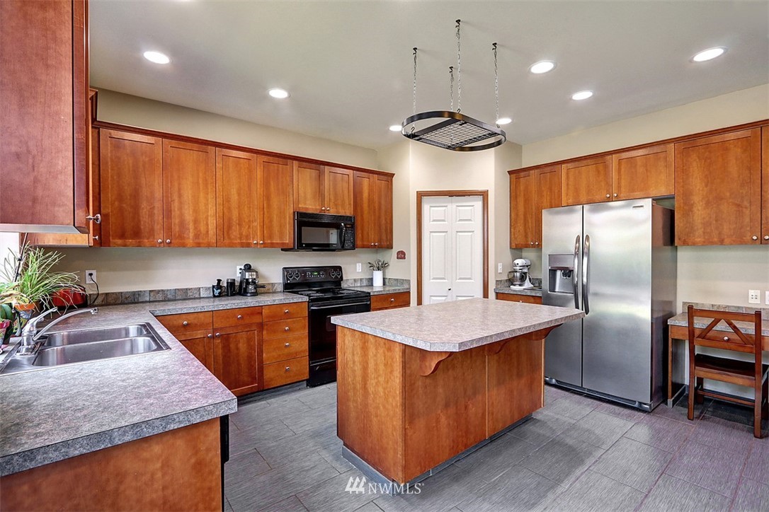 272 Nile Avenue Northeast Renton, WA 98059 - Photo 12 of 25 Gallery Image 12