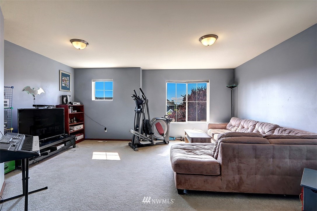 272 Nile Avenue Northeast Renton, WA 98059 - Photo 18 of 25 Gallery Image 18