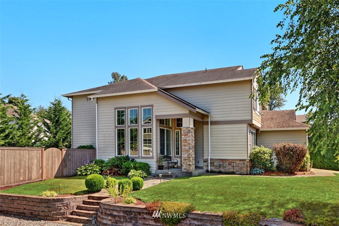 272 Nile Avenue Northeast Renton, WA 98059 - Photo 2 of 25 Gallery Image 2
