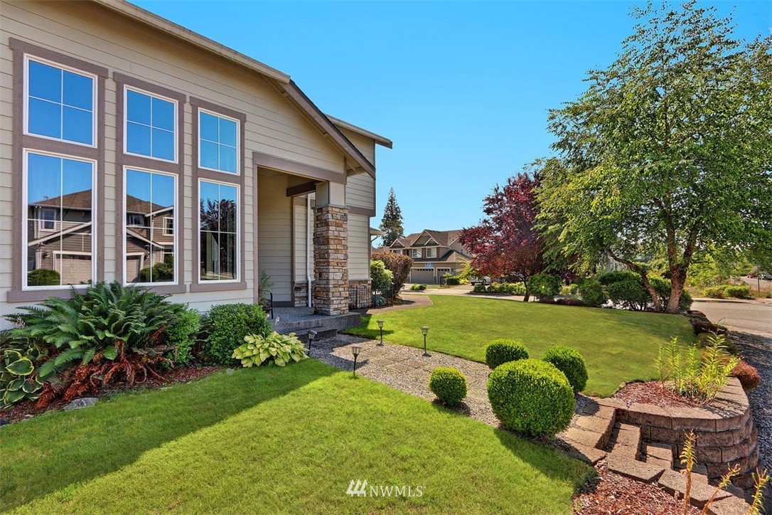 272 Nile Avenue Northeast Renton, WA 98059 - Photo 3 of 25 Gallery Image 3