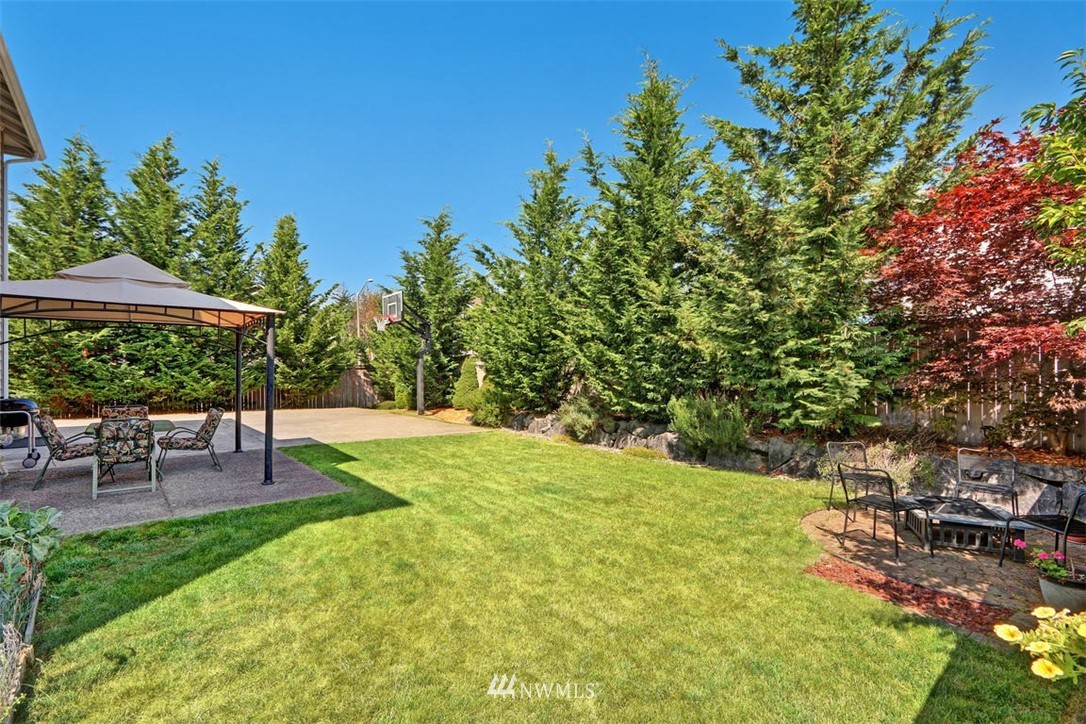 272 Nile Avenue Northeast Renton, WA 98059 - Photo 4 of 25 Gallery Image 4