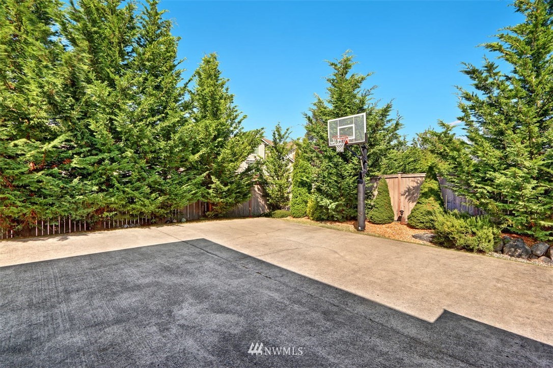 272 Nile Avenue Northeast Renton, WA 98059 - Photo 6 of 25 Gallery Image 6