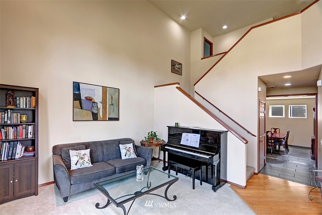 272 Nile Avenue Northeast Renton, WA 98059 - Photo 8 of 25 Gallery Image 8