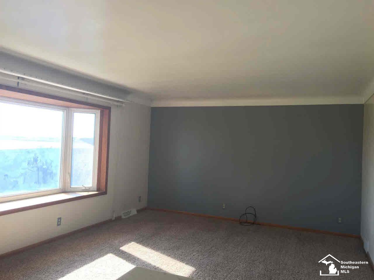 3924 Scofield Carleton Road Carleton, MI 48117 - Photo 5 of 23 Living Roon