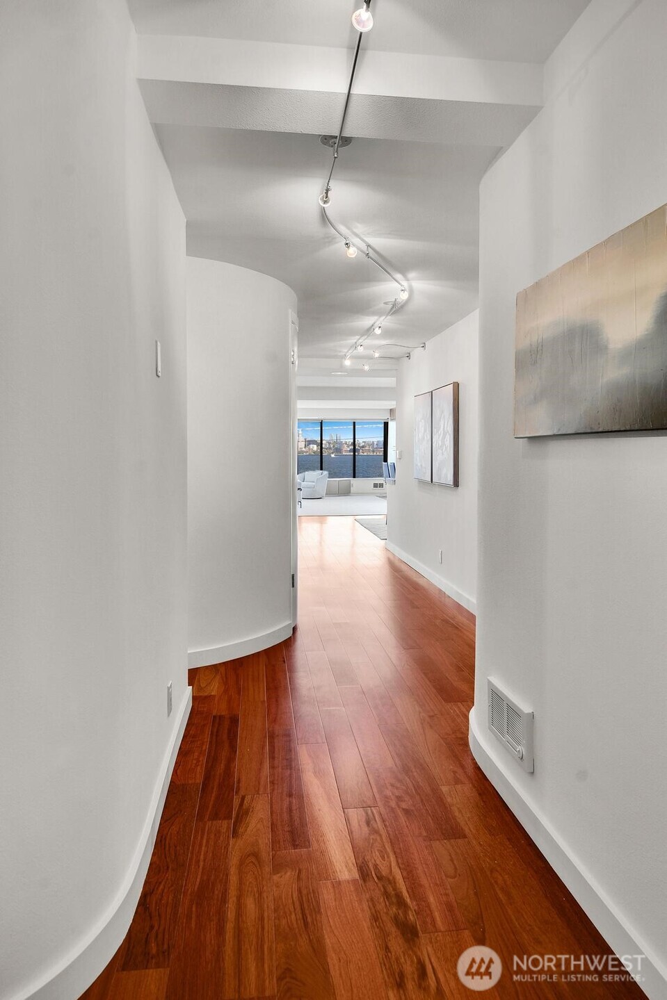 1111 Harbor Avenue Southwest, Unit 500 Seattle, WA 98116 - Photo 6 of 40