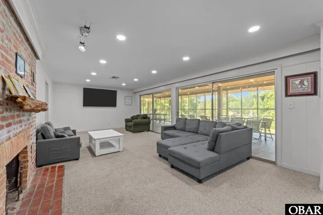 $819,999 | 75 East Dogwood Trail, Southern Shores, NC 27949